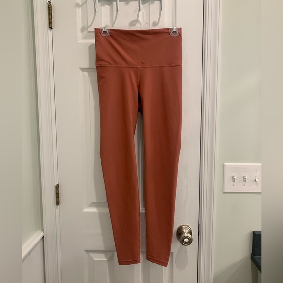 Old Navy Active high-waisted leggings - Picture 2 of 4